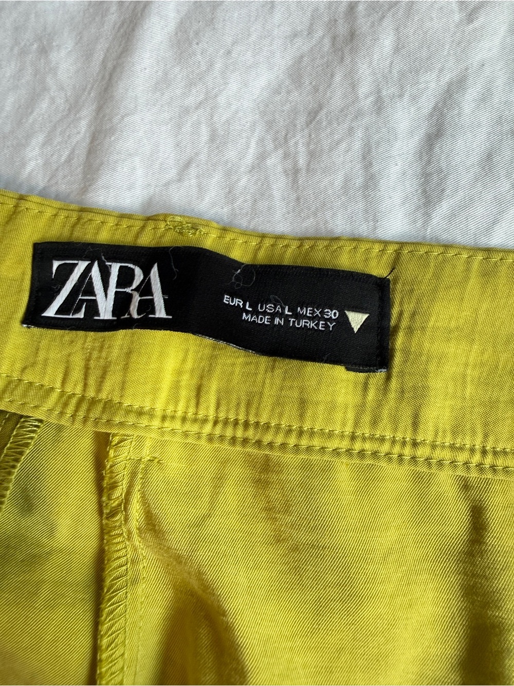 ZARA Wide-Leg Pants in Vibrant Lime Yellow